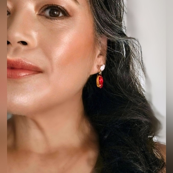 Superior Minimalist Pigeon Blood Red Glass & Powder Pink In Gold Plated Earrings - Picture 8 of 8